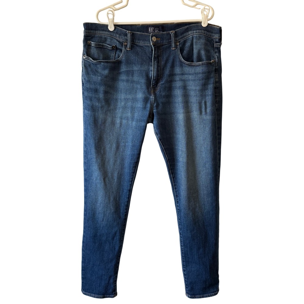 GAP Straight‎ Leg Jeans Men's 38x34 Medium Wash Denim Soft Wear Stretch